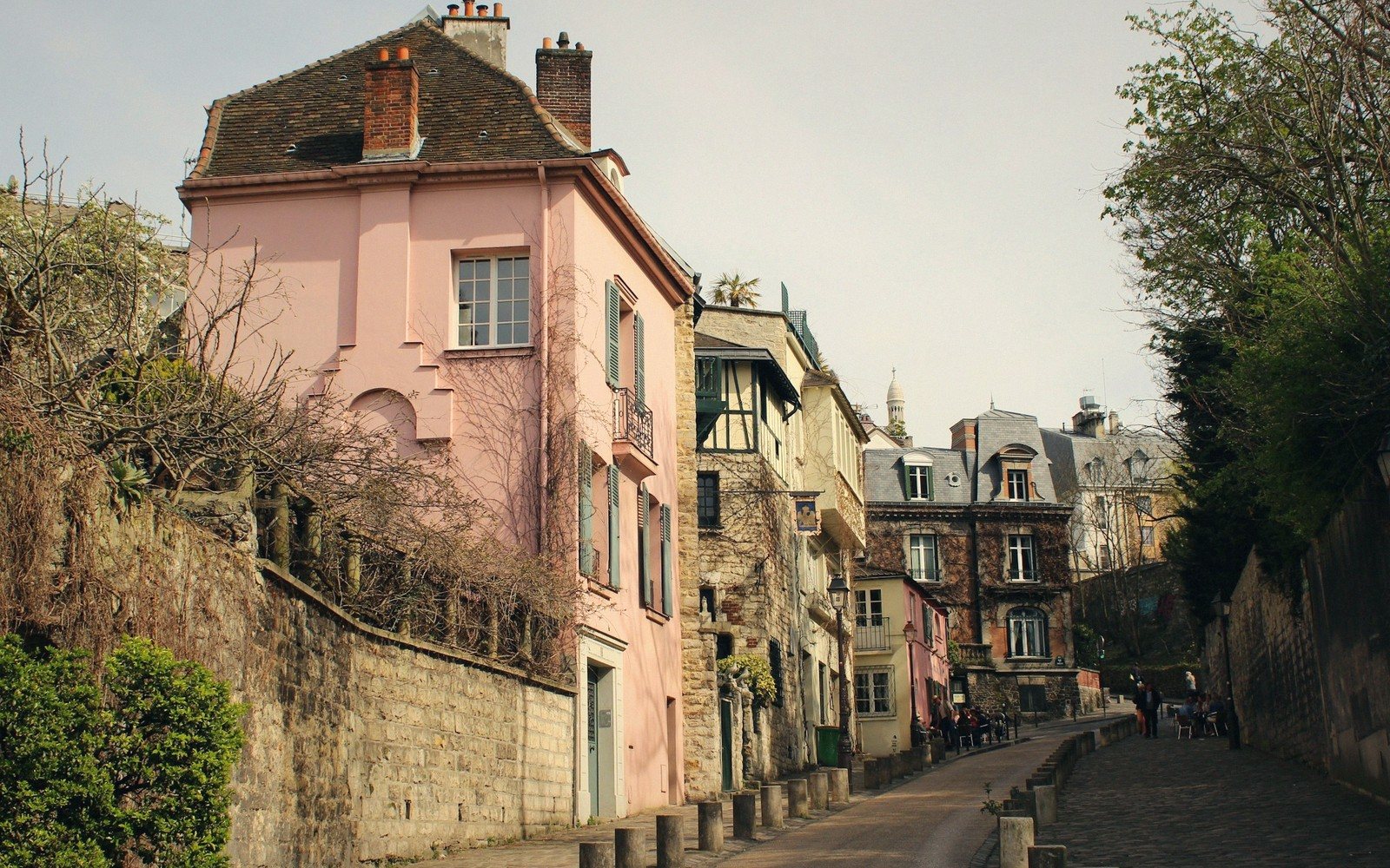 How France Is Trying to Close the Health Gap